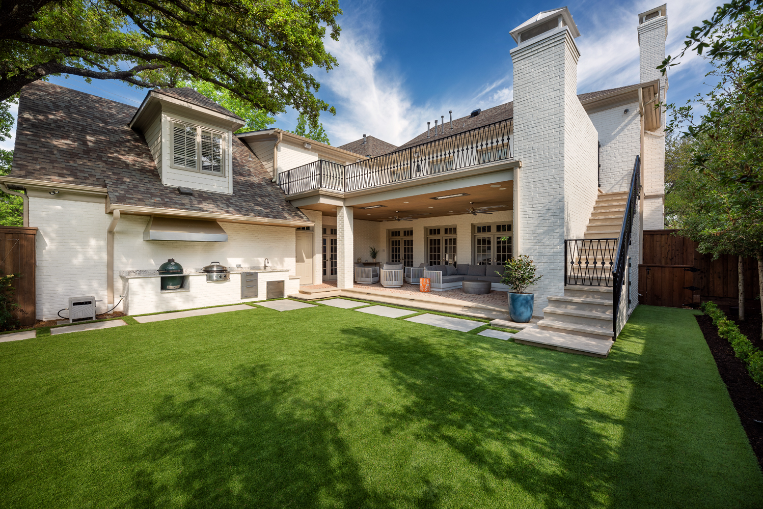 yard and outdoor living space